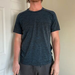 Lululemon Metal Vent Tech